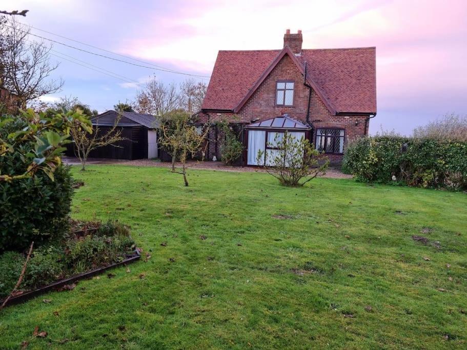 Spacious Detached Home With Beautiful Seaviews, Sleeps 6 Trimingham Kültér fotó